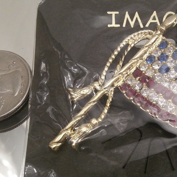NWT BOUTIQUE QUALITY 2 PATRIOTIC FLAG BROOCHS/PINS - Picture 4 of 5